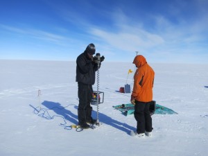 An auger is used to drill a hole through the ice for the neutron probe, which is used to measure snow density. Photo: Jan De Rydt.
